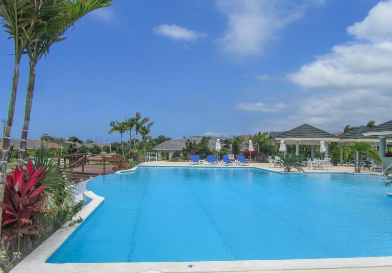 Villa Ocho Rios Under The Palms Extérieur photo
