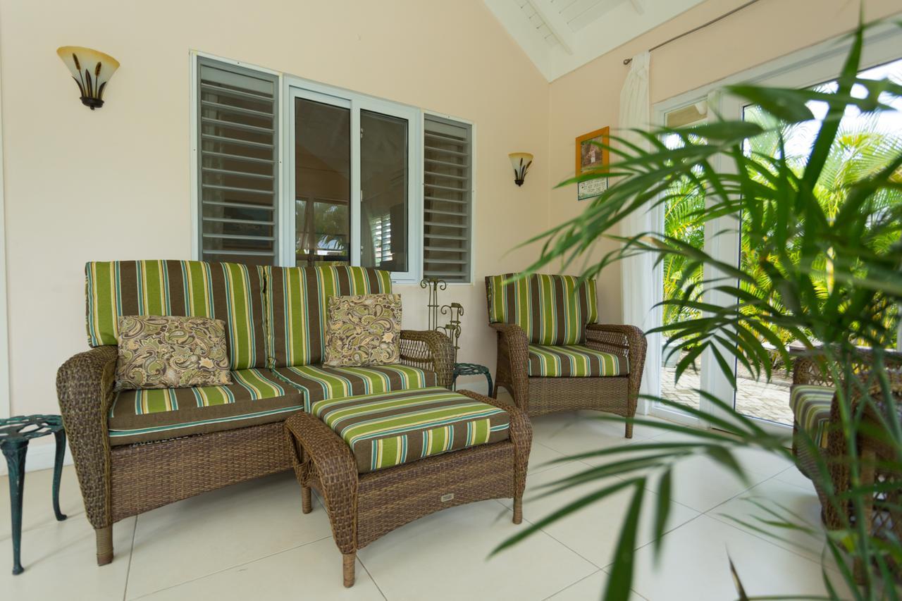 Villa Ocho Rios Under The Palms Extérieur photo